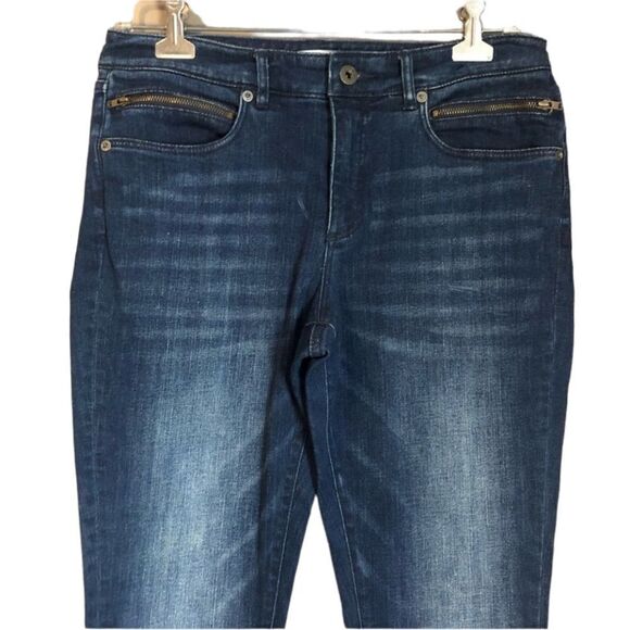 L.L.Bean signature dark wash jeans. Size 8 - Picture 2 of 10